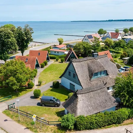 An Der Steilkueste Finnhuette 05