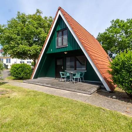 An Der Steilkueste Finnhuette 05 *